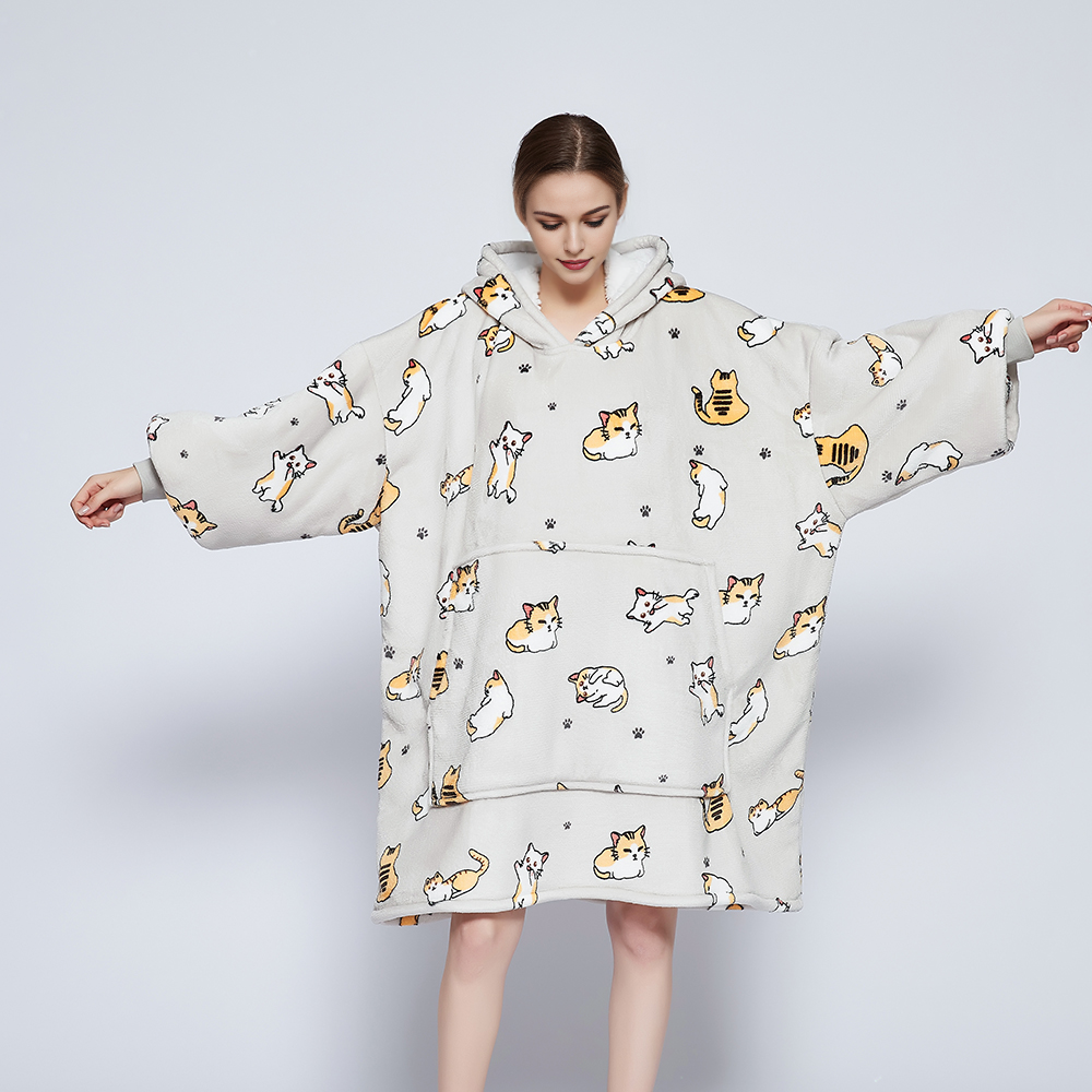 SNUGLFIT™ Hoodie Blanket - Kitten design with plush Sherpa fleece, oversized comfort, and extra-large pocket, ideal for cozy warmth and style.