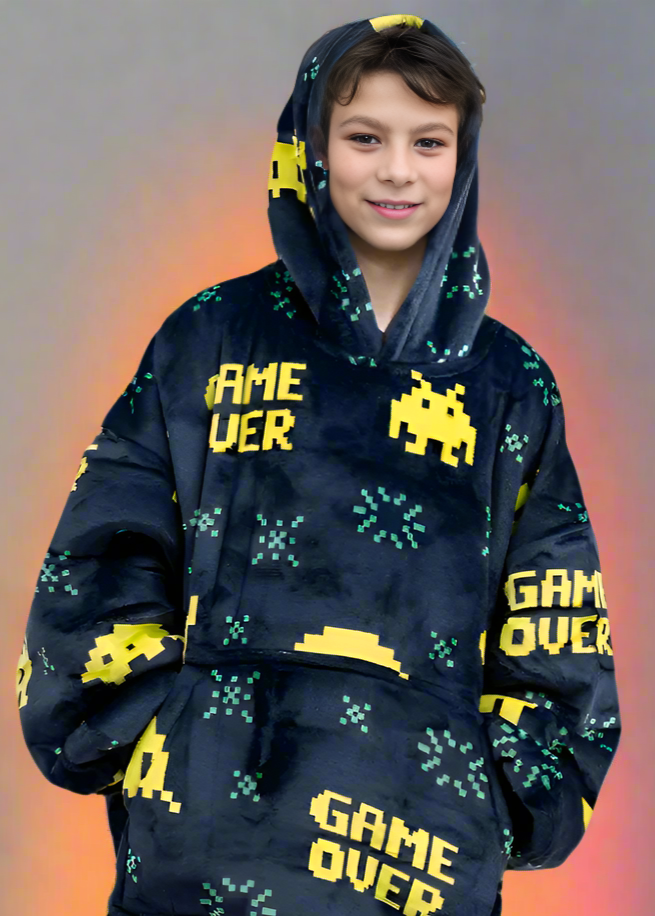SNUGLFIT™ Hoodie Blanket Kids - Gamer design with cozy fleece material.